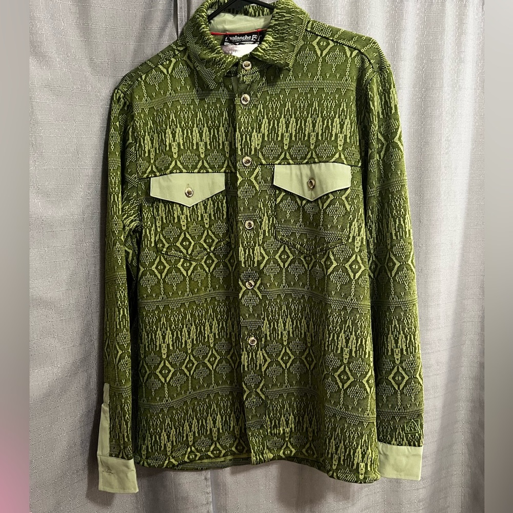 Avalanche outdoor supply shirt/ jacket